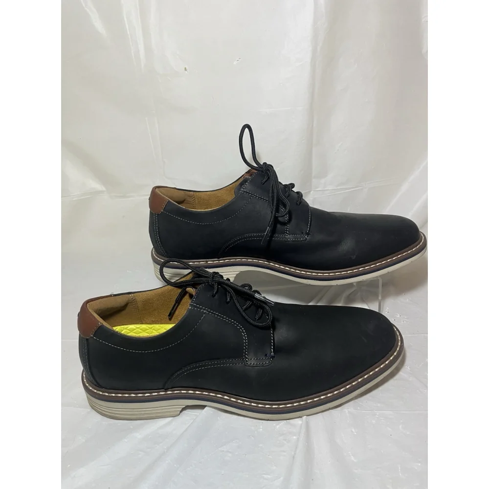 Size 9 W Florsheim Norwalk Plain Toe Oxford Black